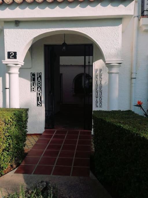 Studio Paris Apartment Estepona Exterior foto