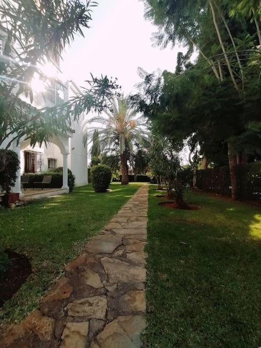 Studio Paris Apartment Estepona Exterior foto
